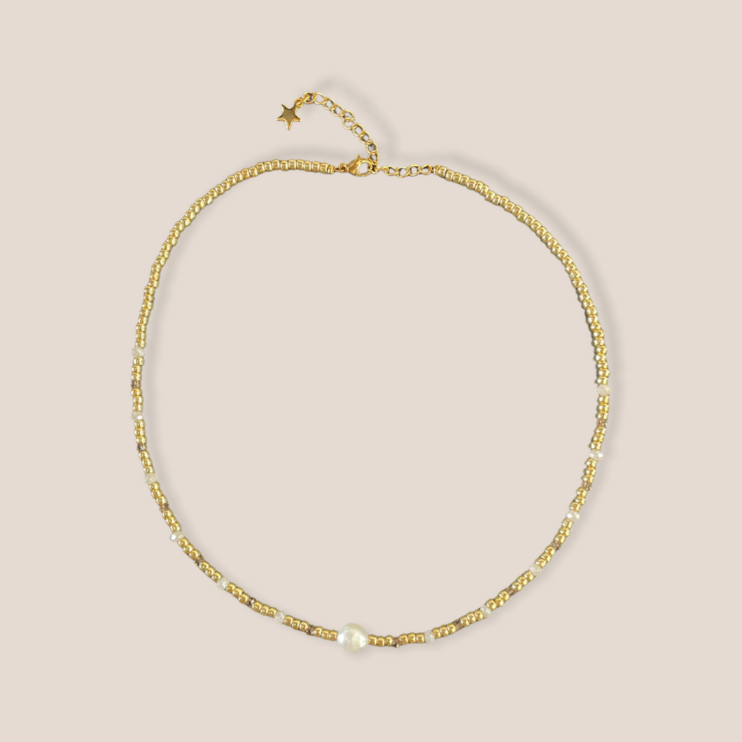 Ketting Minimalistic pearl goud